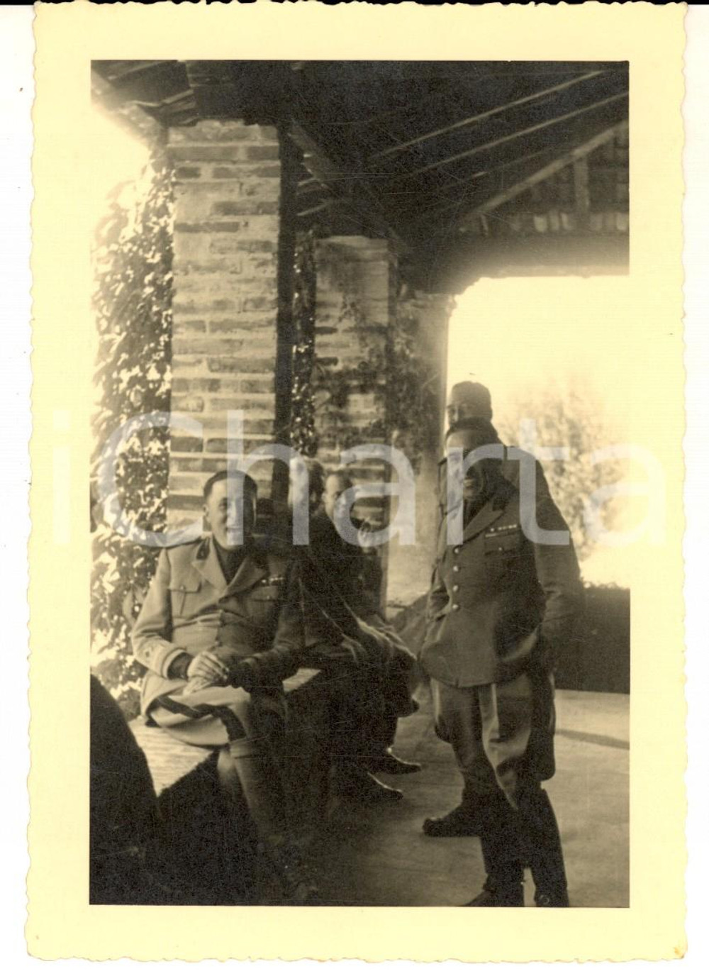Fotografia d epoca originale 1940 ca WW2 AREA TOSCANA Riposo di un gruppo di ufficiali Foto cartolina FG 1