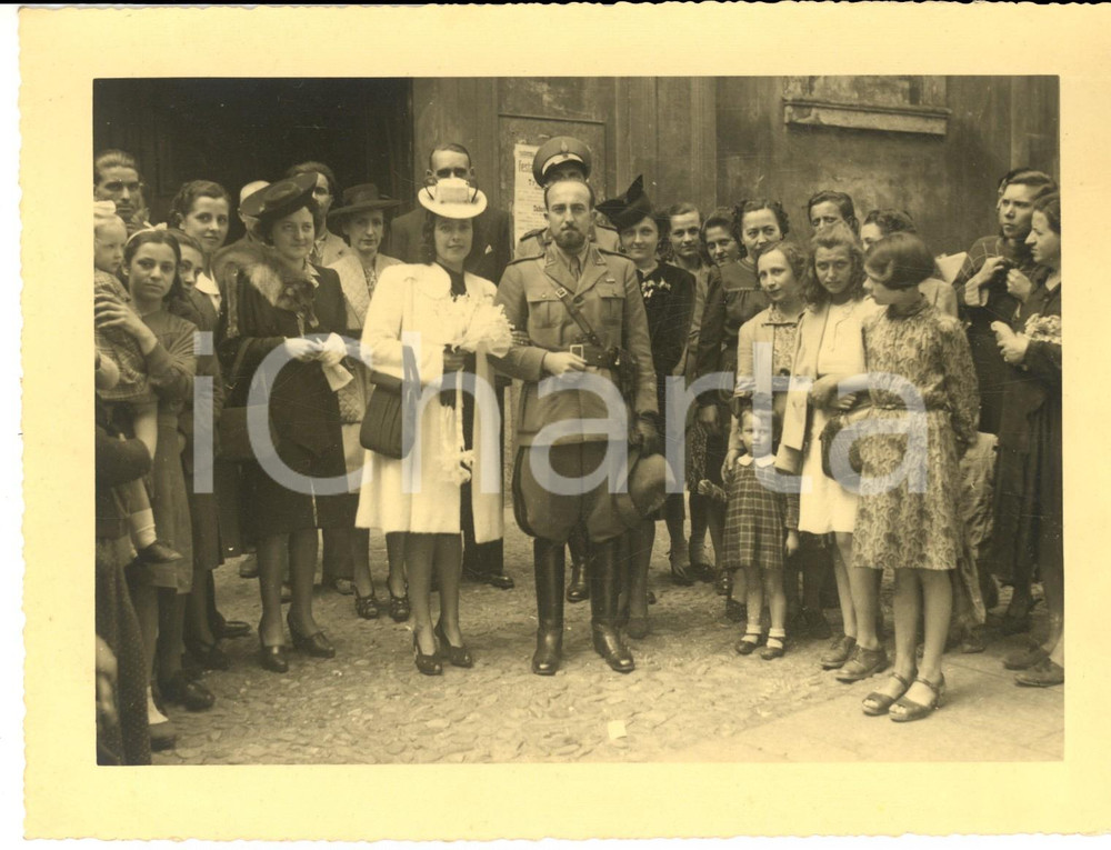 Fotografia d epoca originale 1940 ca IVREA Matrimonio di un alpino in divisa Foto MANFREDI VINTAGE 19x14 1