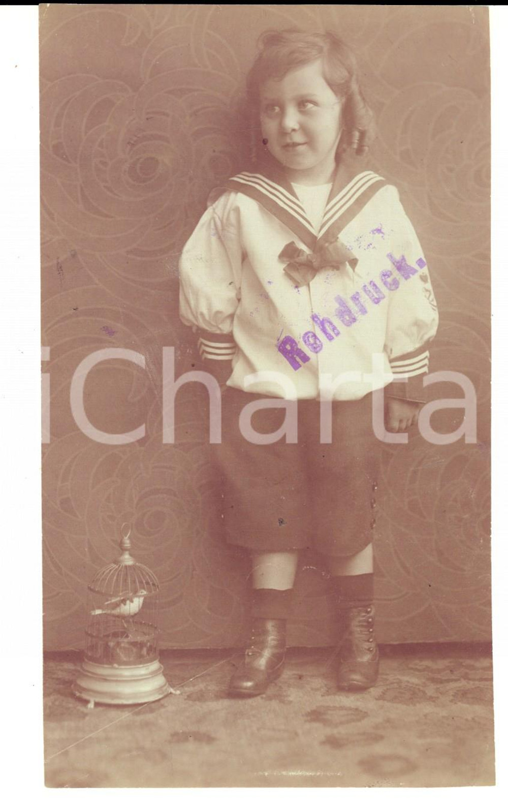 Fotografia d epoca originale 1930 ca GERMANY Ritratto di marinaretta con uccellino Foto ROHDRUCK 10x17 cm 1
