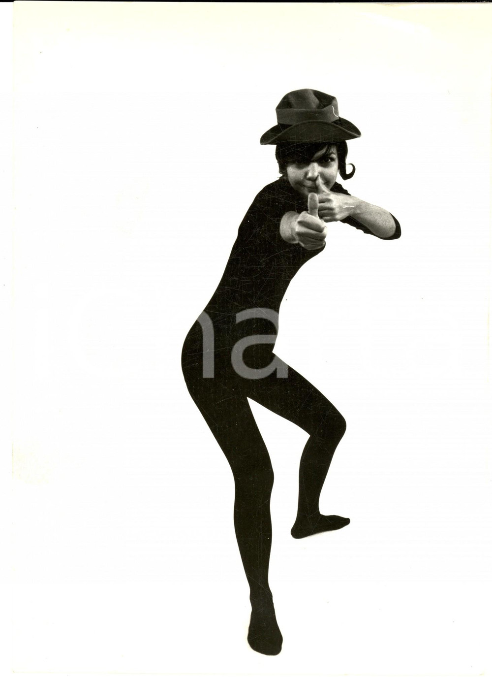 Fotografia d epoca originale 1960 ca FRANCE TEATRO Attrice in scena in calzamaglia nera Foto ARTISTICA 17x25 1