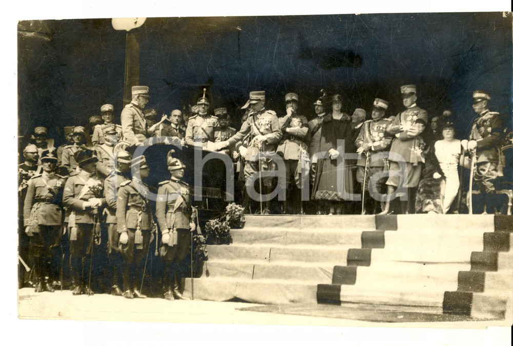 Fotografia d epoca originale 1935 ca TORINO Vittorio Emanuele III nel palco d onore tra i generali Foto 22x14 1