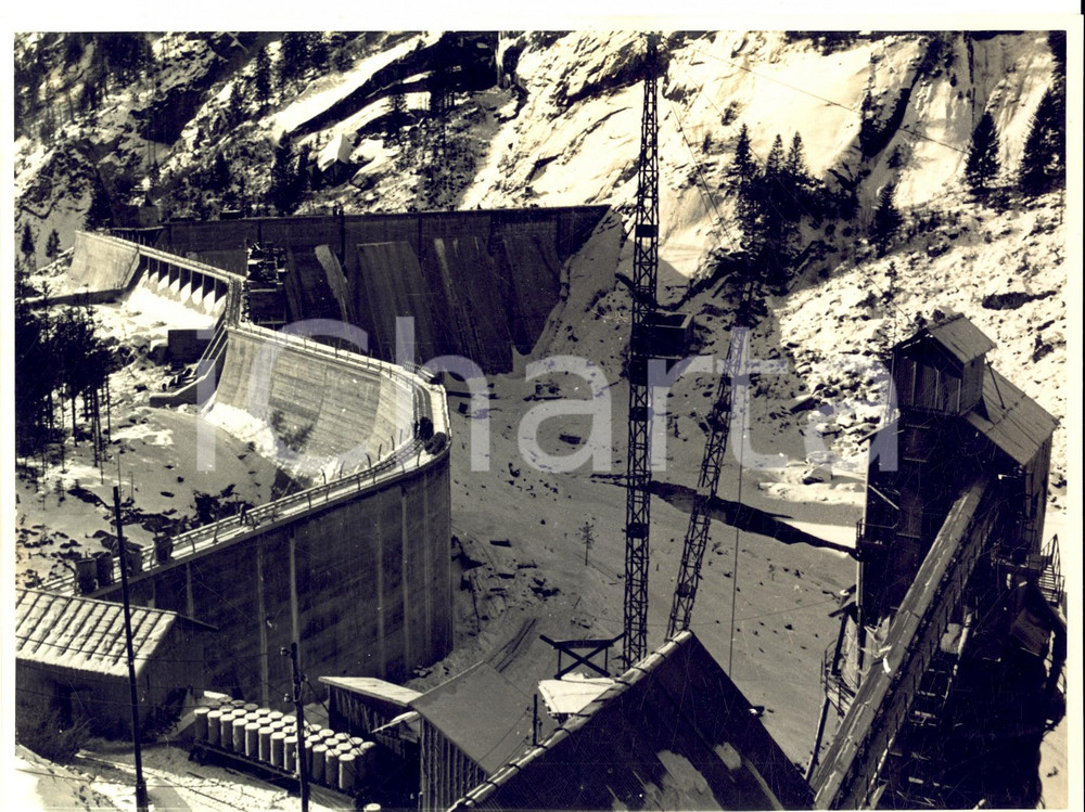 Fotografia d epoca originale 1950 ca ALPI FRANCESI Veduta di una diga in costruzione Foto 24x17 cm 1