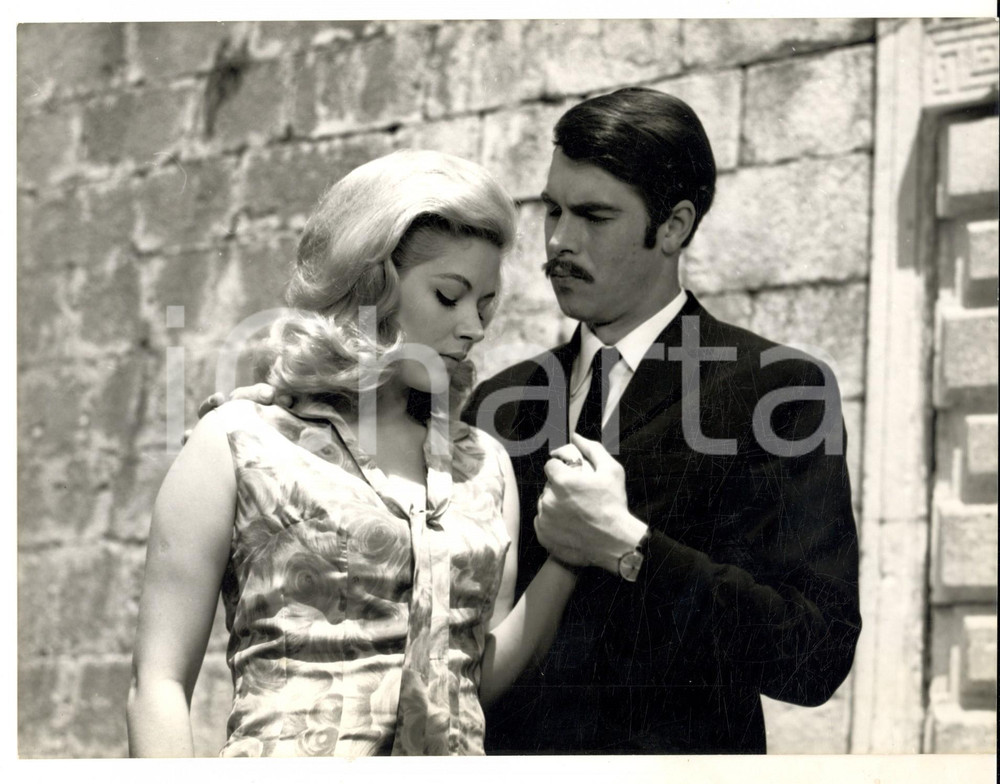 Fotografia d epoca originale 1960 ca CINEMA FRANCE Rencontre entre deux amoureux Photo VINTAGE 24x18 cm 1