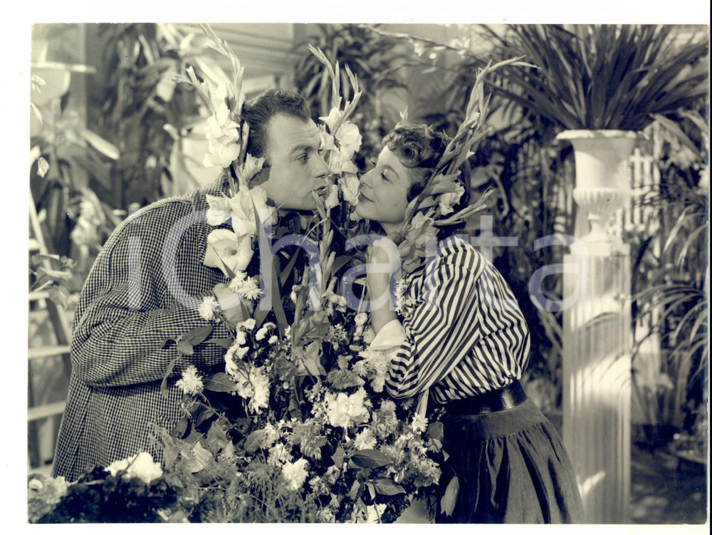 Fotografia d epoca originale 1960 ca CINEMA FRANCE Innamorati in un negozio di fiori Foto VINTAGE 24x18 cm 1
