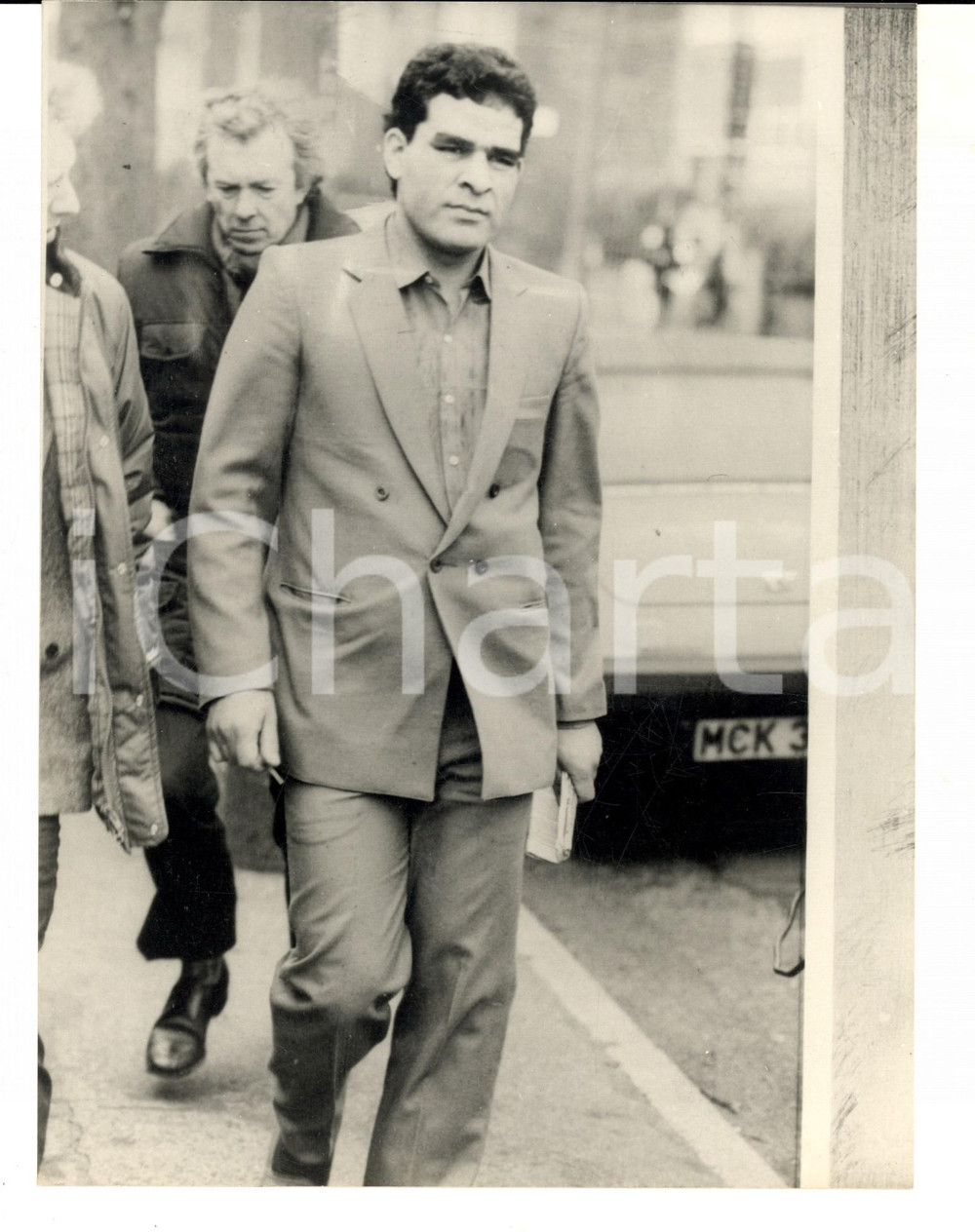 Fotografia d epoca originale 1980 ca PARIS Mohsen NIKBAKHT prosecuted  for his child bride Photo 1