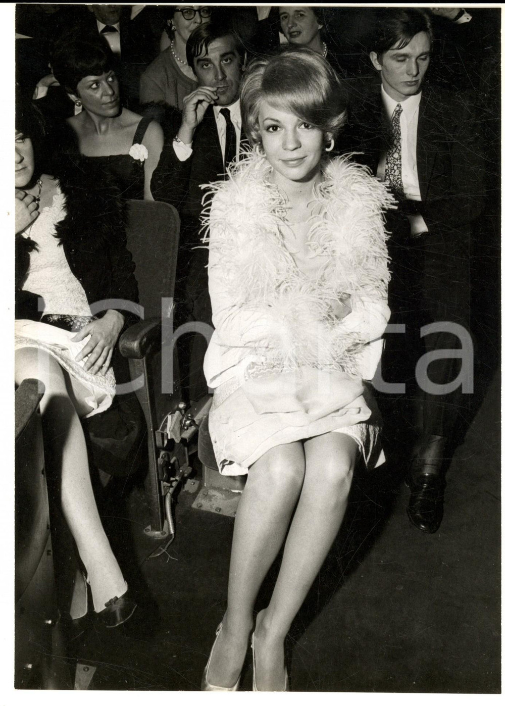 Fotografia d epoca originale 1960 ca PARIS Portrait de la soubrette Sophie Photo 18x24 cm 1