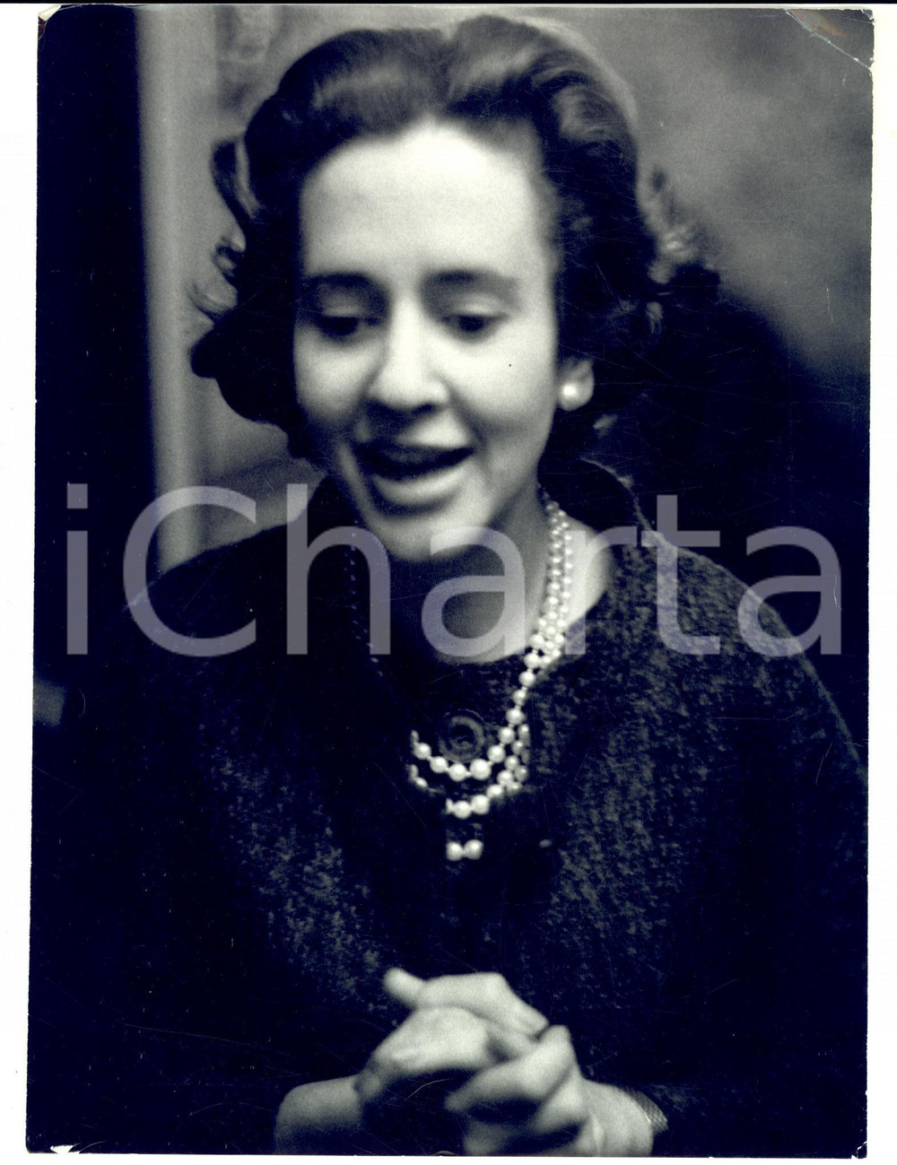 Fotografia d epoca originale 1960 ca BELGIO Ritratto regina Fabiola in abito scuro Foto 20x25 cm 1 1