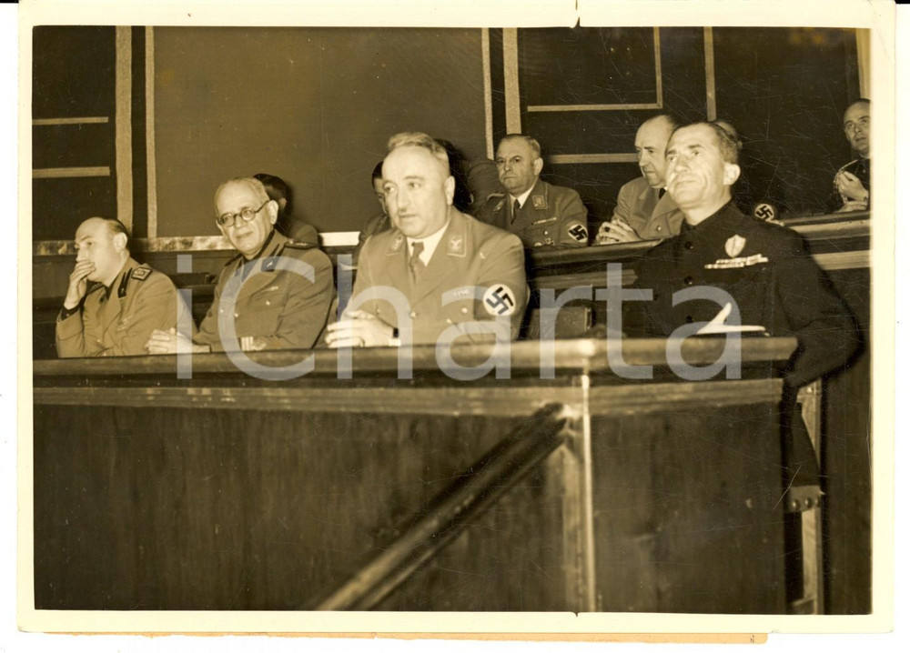 Fotografia d epoca originale 1938 GERMANIA Ufficiali delle SS in un aula universitaria Foto 18x13 cm 1