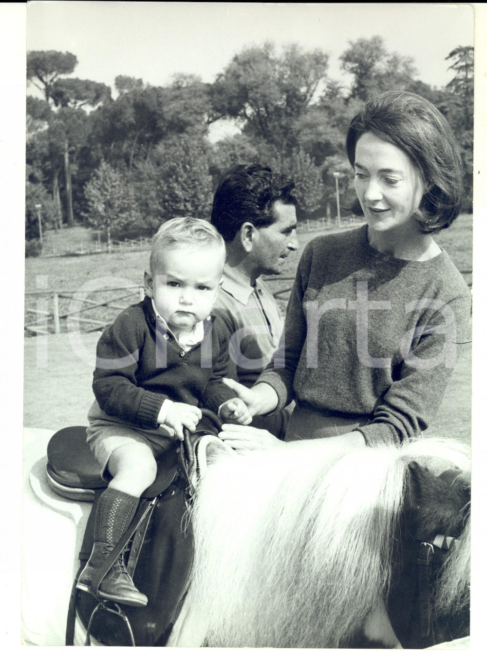 Fotografia d epoca originale 1960 ca ROMA Ritratto della principessa TORLONIA con il figlio Foto 18x24 cm 1