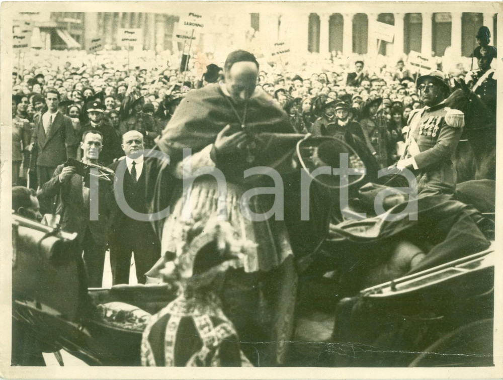 Fotografia d epoca originale 1929 MILANO Card. Ildefonso SCHUSTER accolto dal Capitolo del Duomo DANNEGGIATA 1