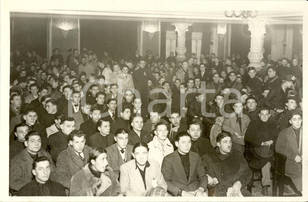 Fotografia d epoca originale 1931 MILANO Adunata Giovani Fascisti al teatro EDEN per discorso Erminio BRUSA 1