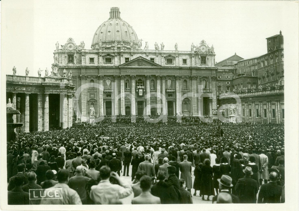 Fotografia d epoca originale 1939 ROMA SAN PIETRO Immensa folla ascolta prima Messa PIO XII Fotografia 1
