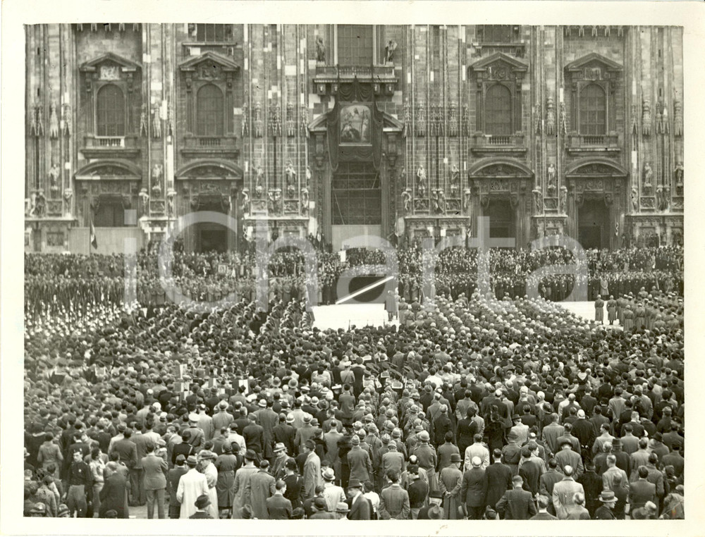 Fotografia d epoca originale 1937 MILANO XIX Anniversario Vittoria  Cerimonia sagrato DUOMO Fotografia 1