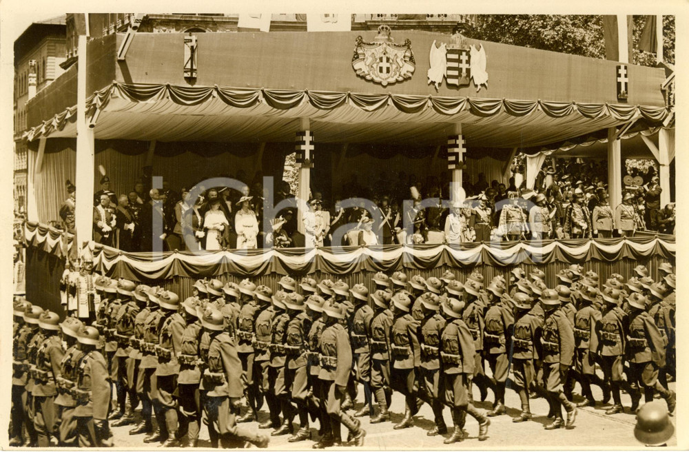 Fotografia d epoca originale 1937 BUDAPEST HU Palco Reale durante parata militare per RE D ITALIA Foto 1