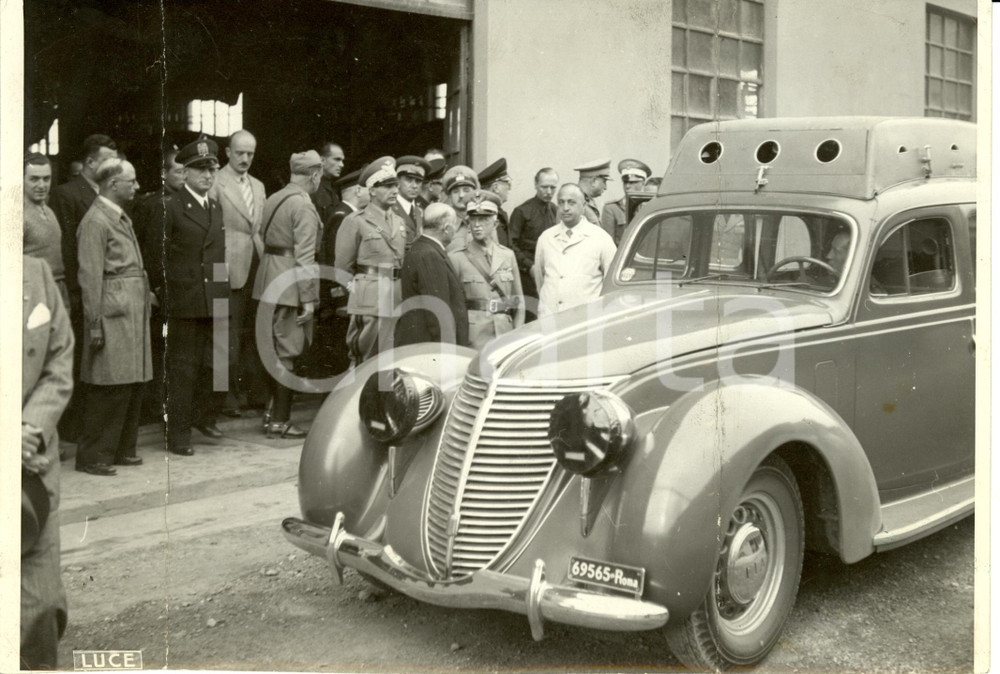 Fotografia d epoca originale 1941 APUANIA MS Vittorio Emanuele III zona industriale automobile DANNEGGIATA 1