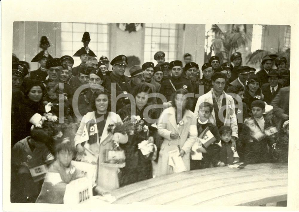 Fotografia d epoca originale 1939 NAPOLI L arrivo degli italiani rimpatriati da TUNISI Fotografia 1