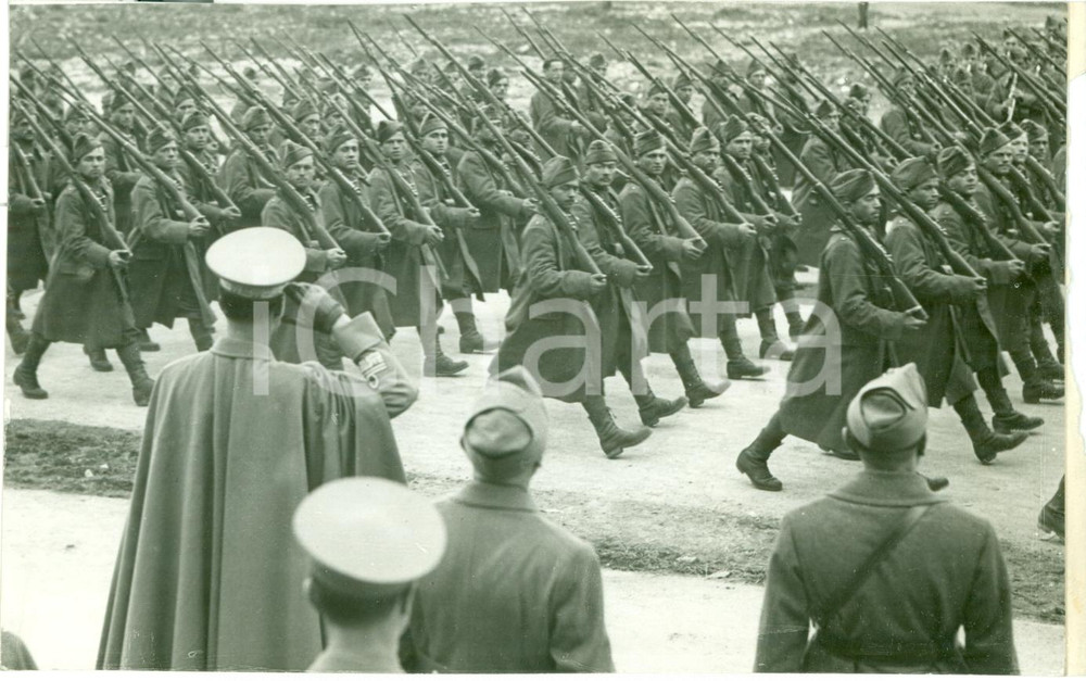 Fotografia d epoca originale 1935 NAPOLI Reggimenti Divisione GAVINANA sfilano davanti a UMBERTO II Foto 1