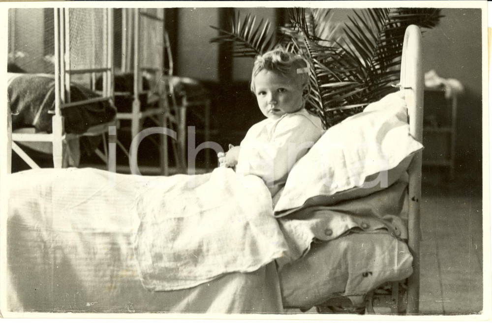 Fotografia d epoca originale 1935 NAPOLI La bambina POLACCA investita sta guarendo all ospedale Fotografia 1