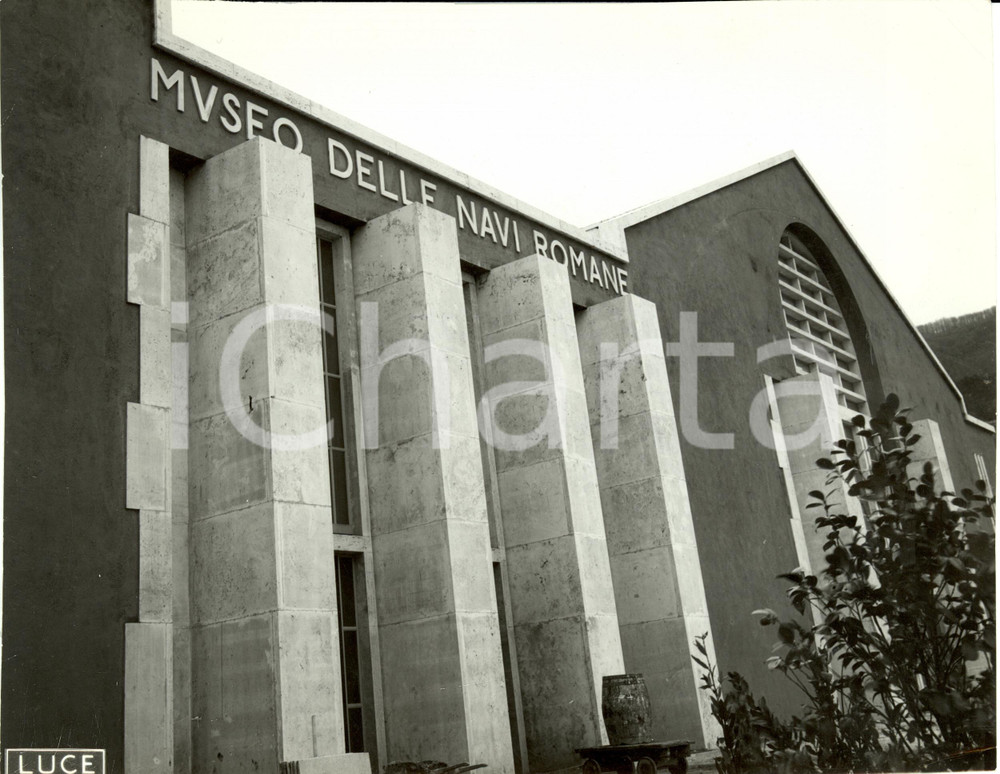 Fotografia d epoca originale 1940 NEMI Roma Il Museo delle NAVI ROMANE La facciata e l entrata Fotografia 1