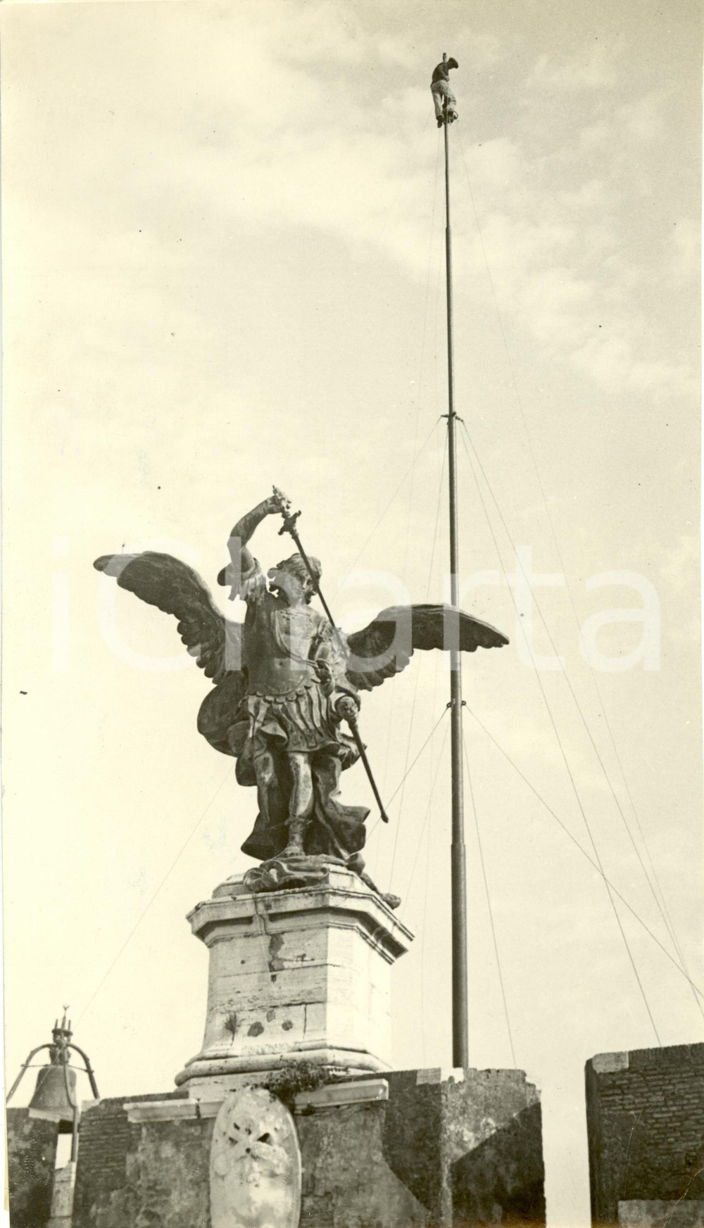 Fotografia d epoca originale 1931 ROMA Castel SANT ANGELO La nuova antenna per segnalazioni notturne Foto 1