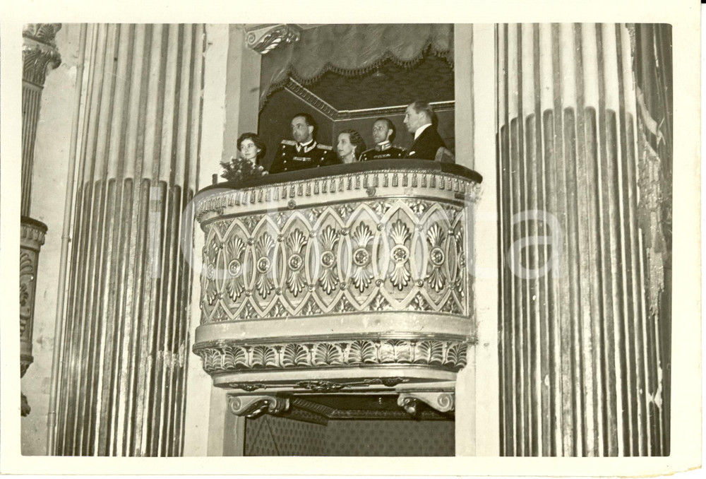 Fotografia d epoca originale 1938 NAPOLI Teatro SAN CARLO Principi PIEMONTE e Principe Paolo di GRECIA Foto 1
