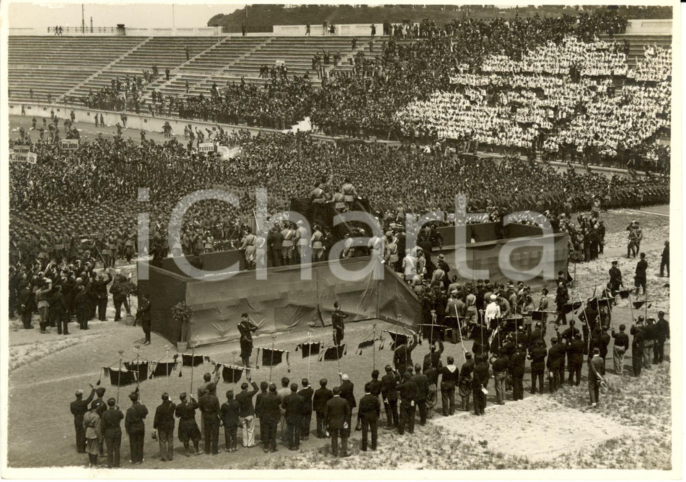 Fotografia d epoca originale 1929 ROMA Benito MUSSOLINI Discorso agli Universitari riuniti allo stadio Foto 1