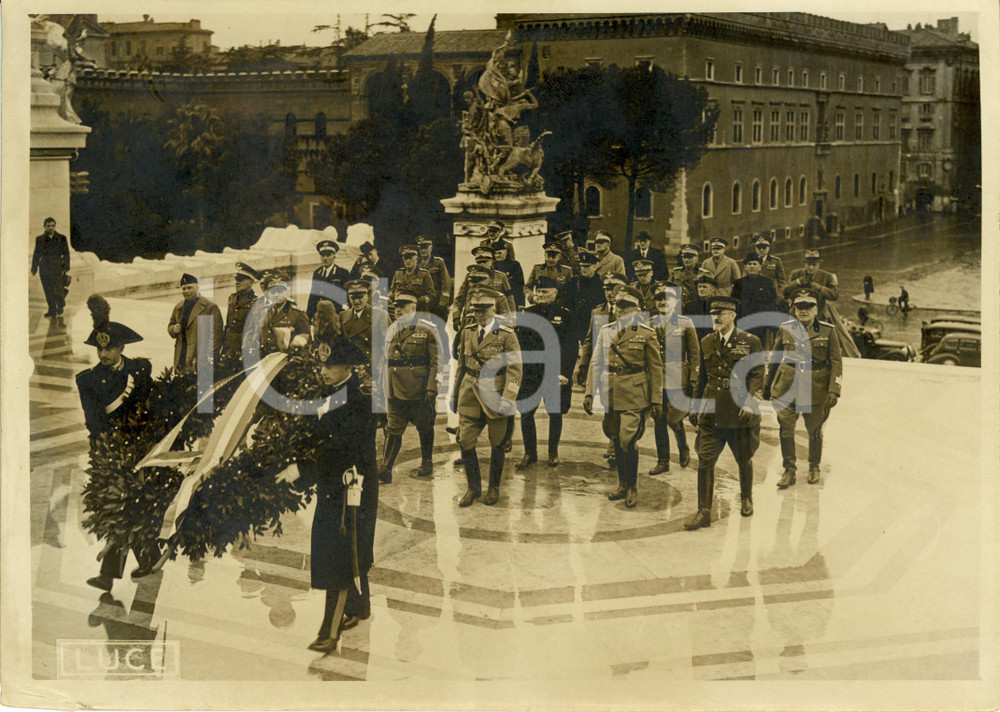 Fotografia d epoca originale 1939 ROMA Ufficiali dell Esercito e Carabinieri alla Tomba Milite Ignoto Foto 1