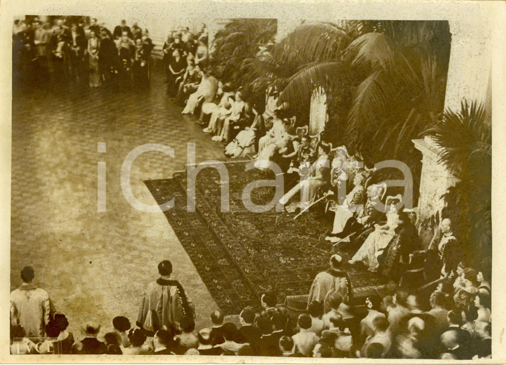 Fotografia d epoca originale 1937 BUDAPEST HU Vittorio Emanuele III Elena di MONTENEGRO al Gran Ballo Foto 1