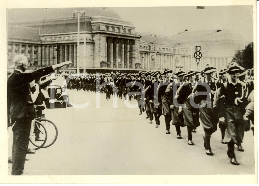 Fotografia d epoca originale 1933 LA SPEZIA Avanguardisti sfilano accolti dalla folla Fotografia 1