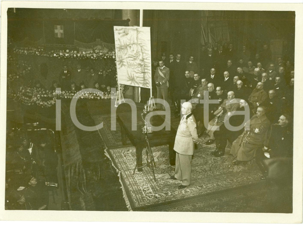 Fotografia d epoca originale 1937 TORINO Maresciallo Pietro BADOGLIO celebra Giornata Coloniale Fotografia 1
