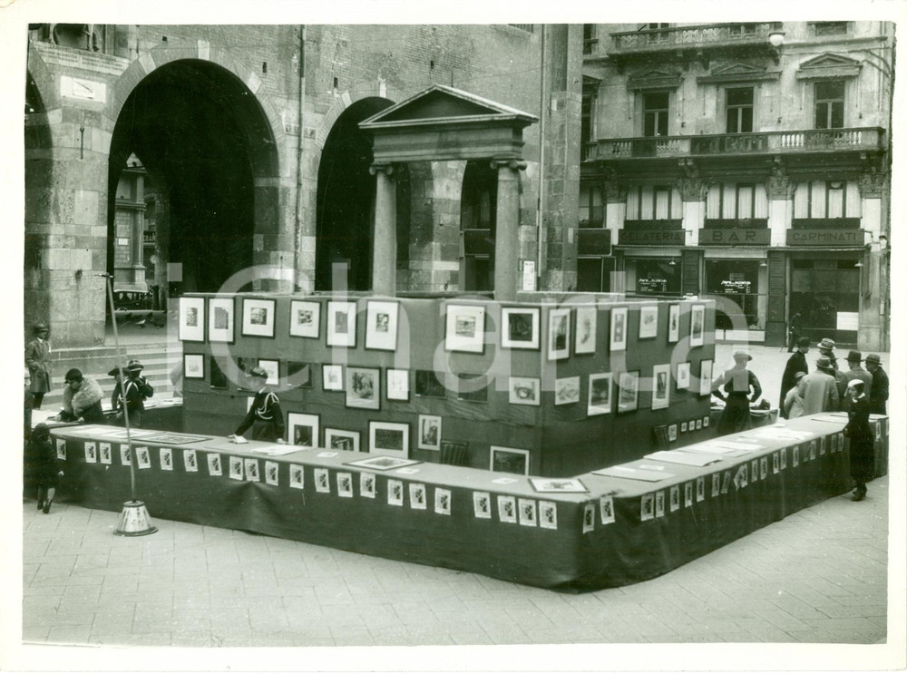 Fotografia d epoca originale 1933 MILANO Vendita stampe d arte Piazza MERCANTI 150Â° Legione CaffÃ¨ CARMINATI 1