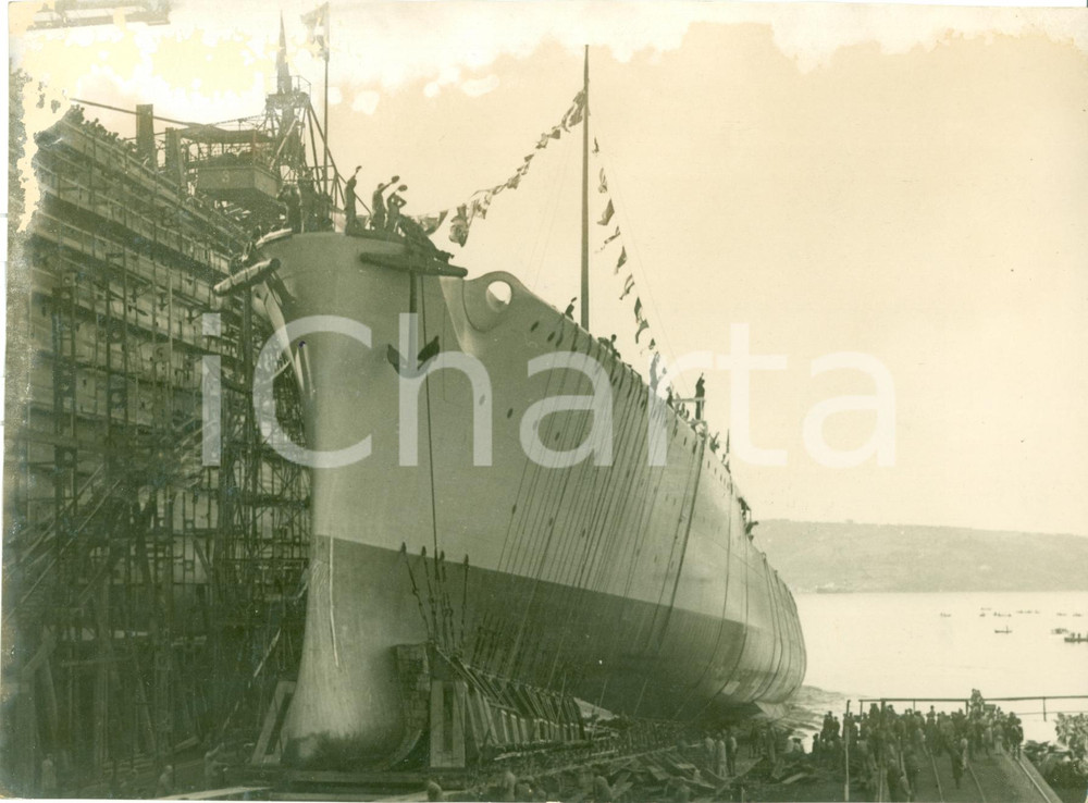 Fotografia d epoca originale 1931 TRIESTE Cantieri Riuniti Varo incrociatore LUIGI CADORNA Foto DANNEGGIATA 1