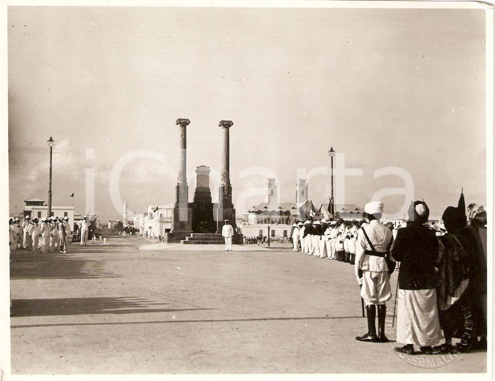 Fotografia d epoca originale 1930 MOGADISCIO Comandante Ugo BISCIANI tiene discorso SOMALIA ITALIANA Foto 1