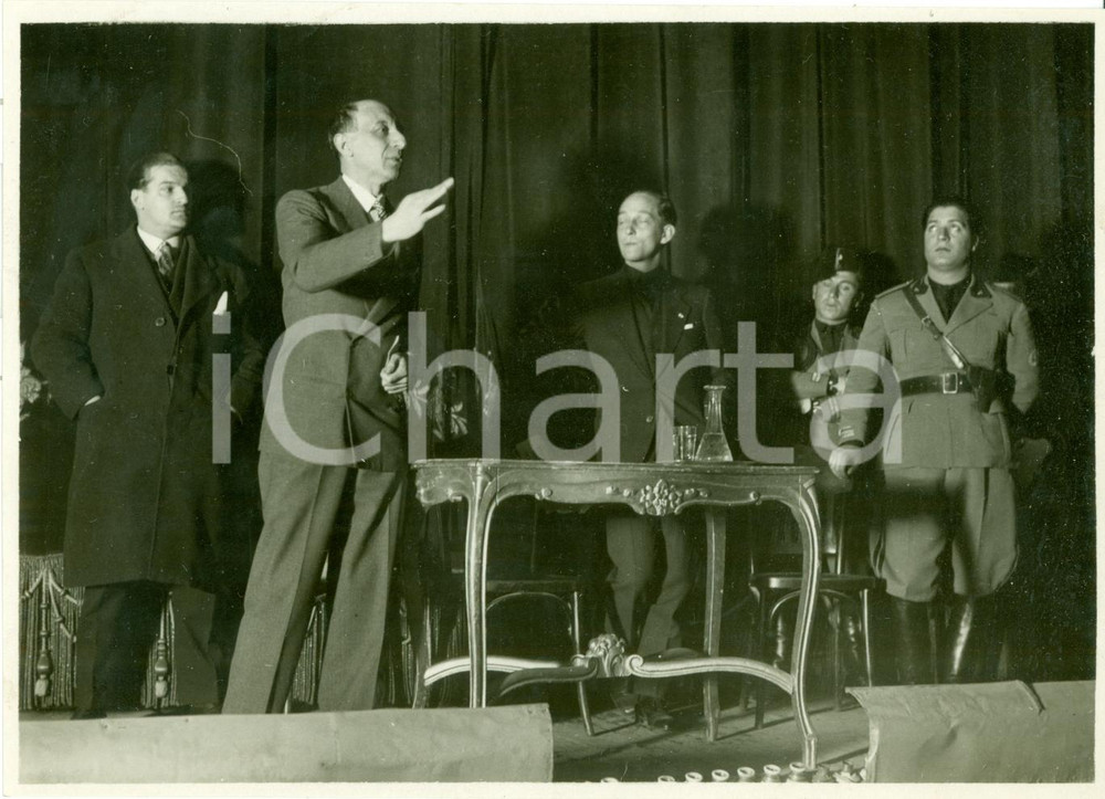 Fotografia d epoca originale 1928 ROMA Augusto TURATI parla ai Rettori Universitari all ELISEO Fotografia 1