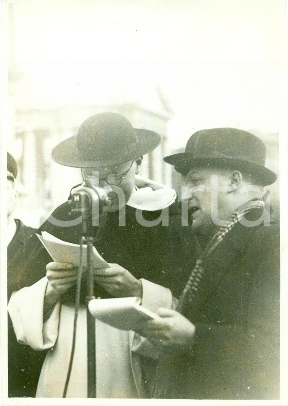 Fotografia d epoca originale 1939 ROMA Giornalisti esteri agli apparecchi radio SAN PIETRO per PIO XII Foto 1