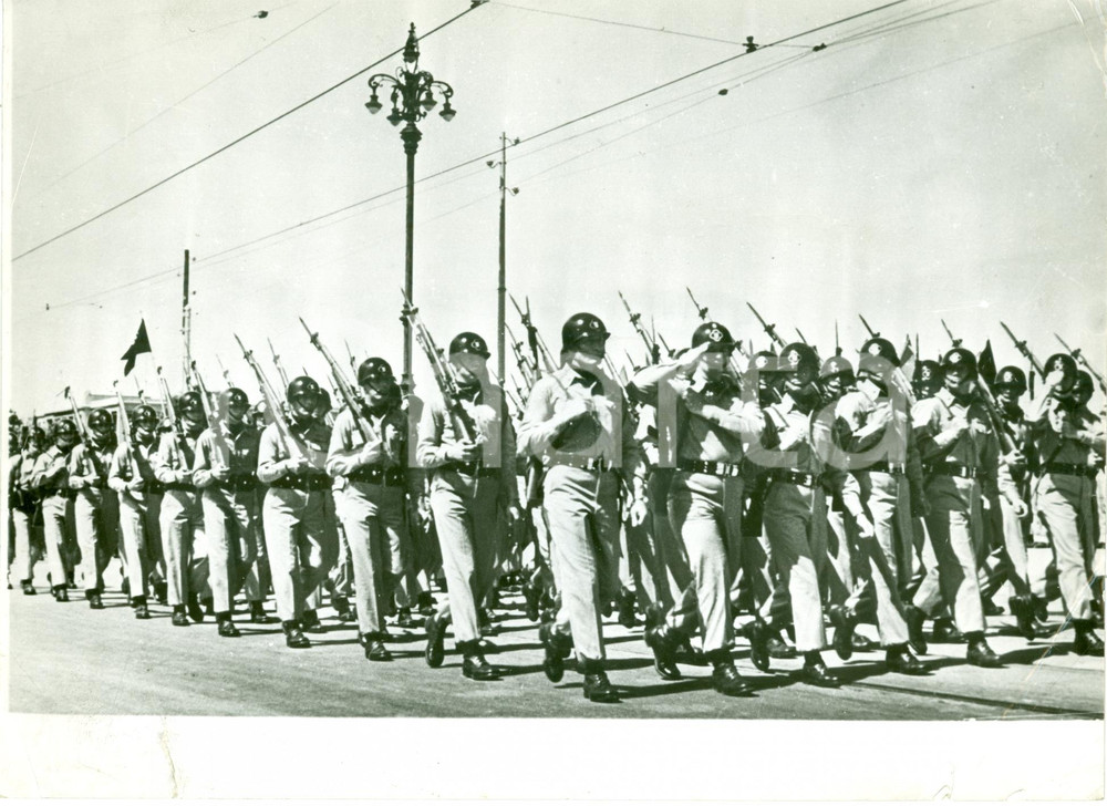 Fotografia d epoca originale 1946 TRIESTE Parata truppe americane USA Foto DANNEGGIATA 1