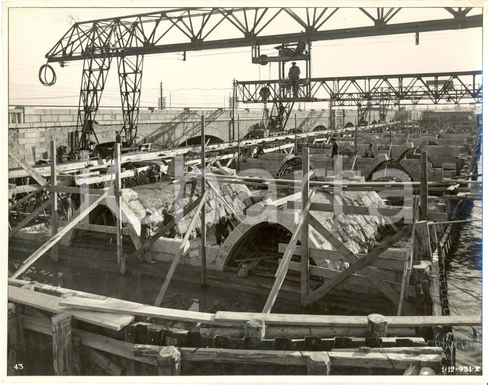 Fotografia d epoca originale 1931 VENEZIA Posa archi di pietra ponte autostradale per MESTRE Fotografia 1