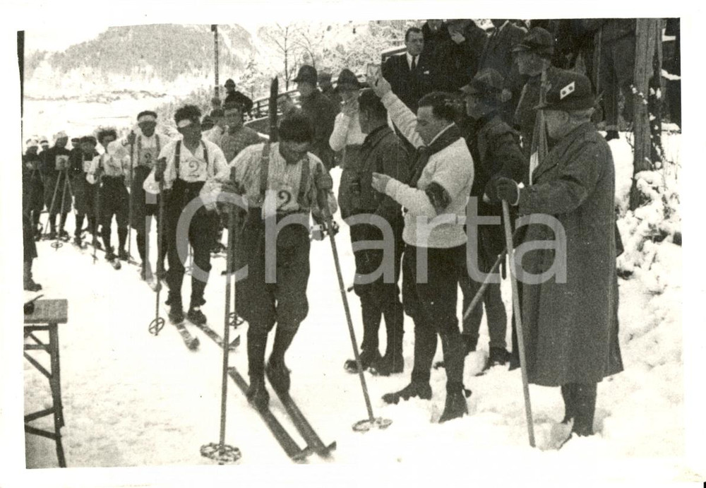 Fotografia d epoca originale 1935 ca PONTE DI LEGNO BS Partenza della gara di sci Fotografia 1