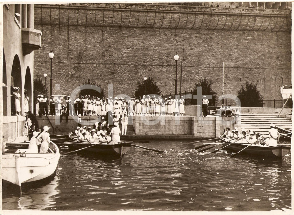 Fotografia d epoca originale 1934 GENOVA Partenza della regata dei FASCI FEMMINILI Fotografia 1