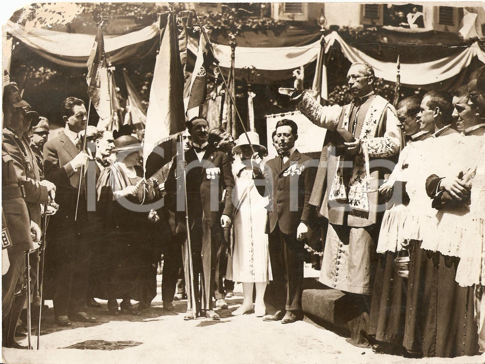 Fotografia d epoca originale 1924 GENOVA Mons. Francesco CANESSA Sagra del FANTE Caserma DORIA Danneggiata 1