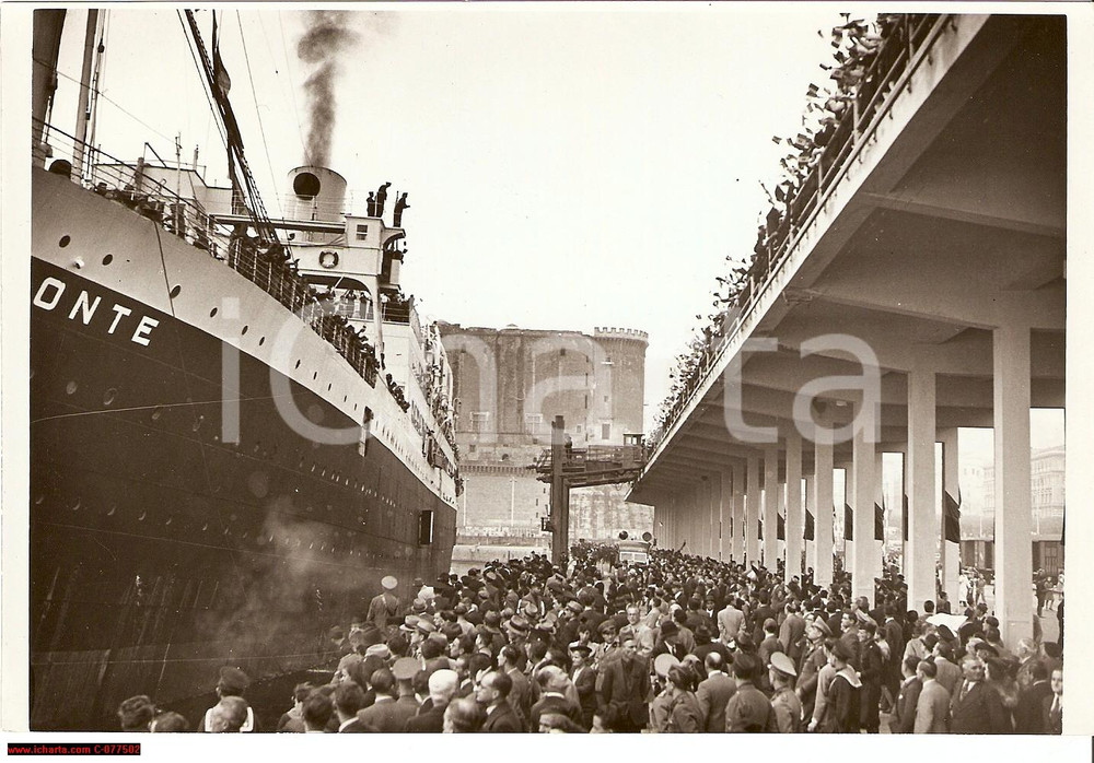 Fotografia d epoca originale 1938 Napoli, partenza 20.000 coloni rurali per la Libia 1