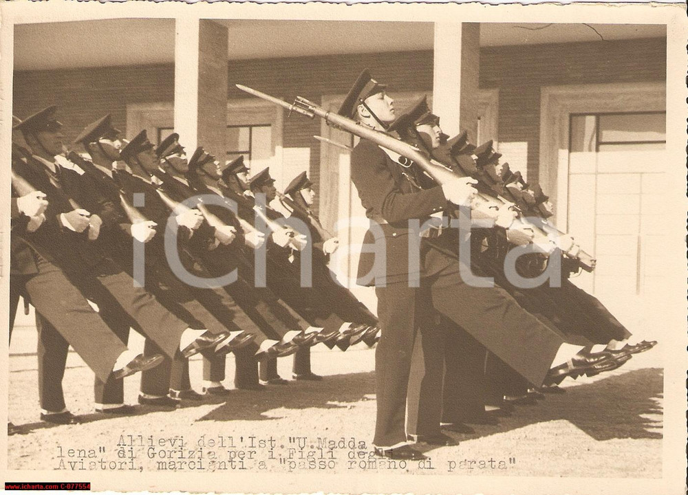 Fotografia d epoca originale 1938 Gorizia Istituto Maddalena Allievi aviatori FOTO 1