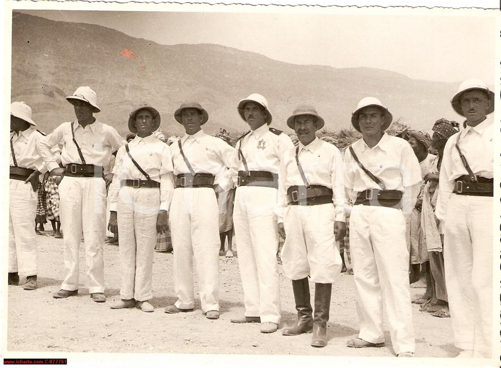 Fotografia d epoca originale 1940 SOMALIA AOI Minatori italiani schierati in divisa Fotografia 1