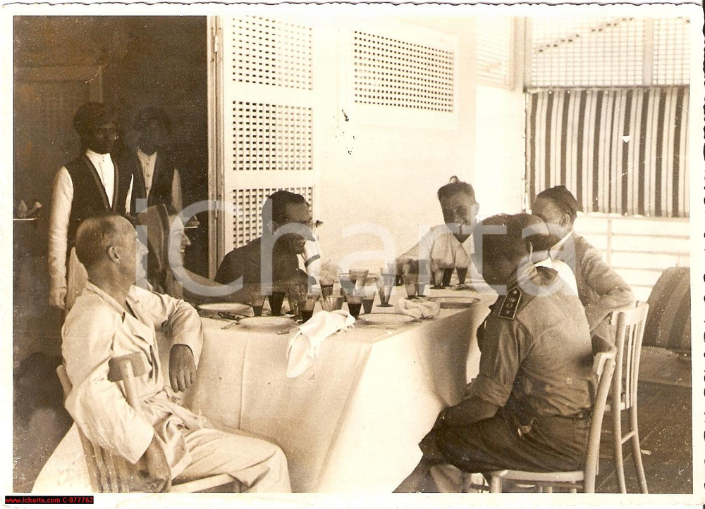 Fotografia d epoca originale 1940 MOGADISCIO SOMALIA AOI Duca d AOSTA festeggia Pasqua al Lido Fotografia 1