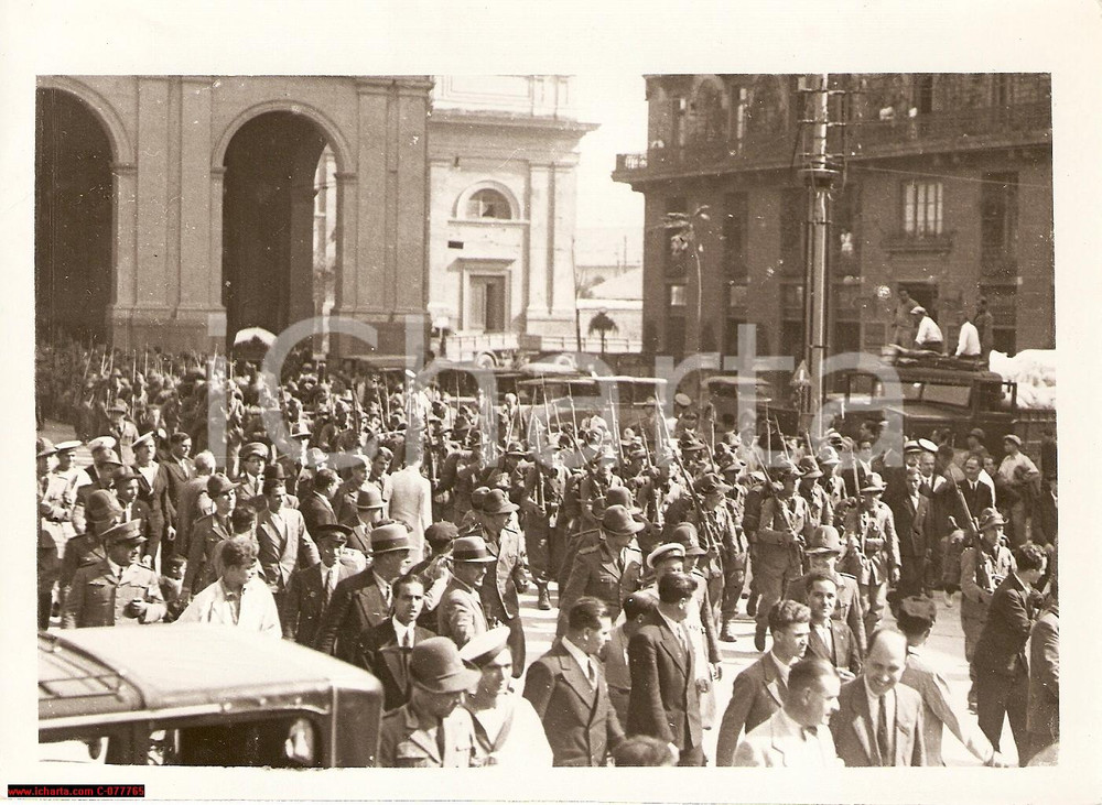 Fotografia d epoca originale 1935 NAPOLI Battaglione Guardia di Finanza in partenza per AFRICA ORIENTALE Foto 1