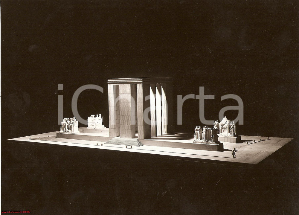 Fotografia d epoca originale 1937 Milano Modello x Monumento Vittoria Architettura 1