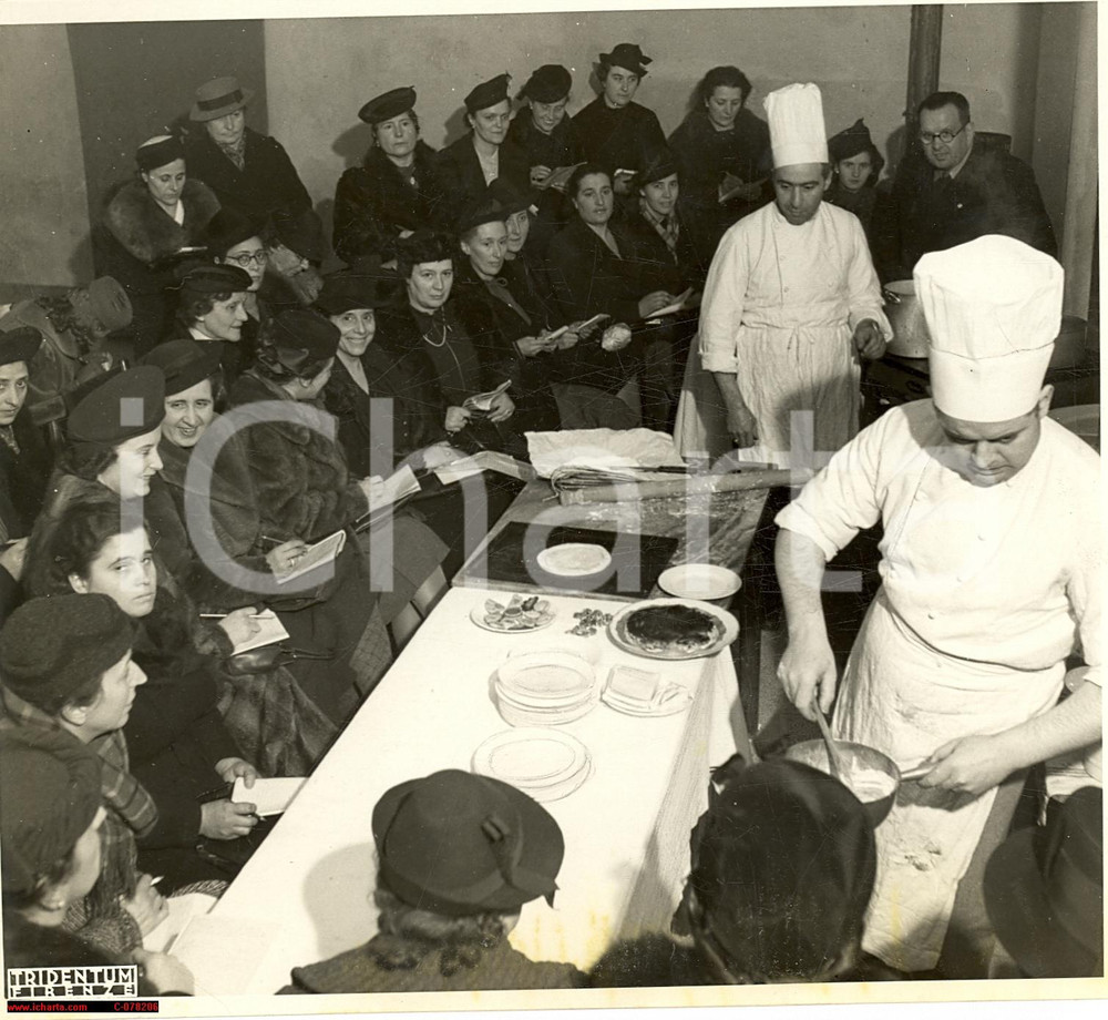 Fotografia d epoca originale 1936 Firenze  AUTARCHIA  corsi di cucina italiana 1