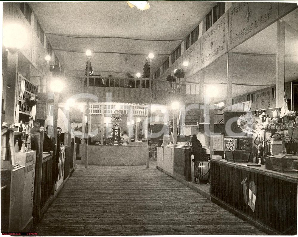 Fotografia d epoca originale 1935 ca MILANO Mostra gastronomica del Prodotto Italiano del Gruppo CANTORE Foto 1