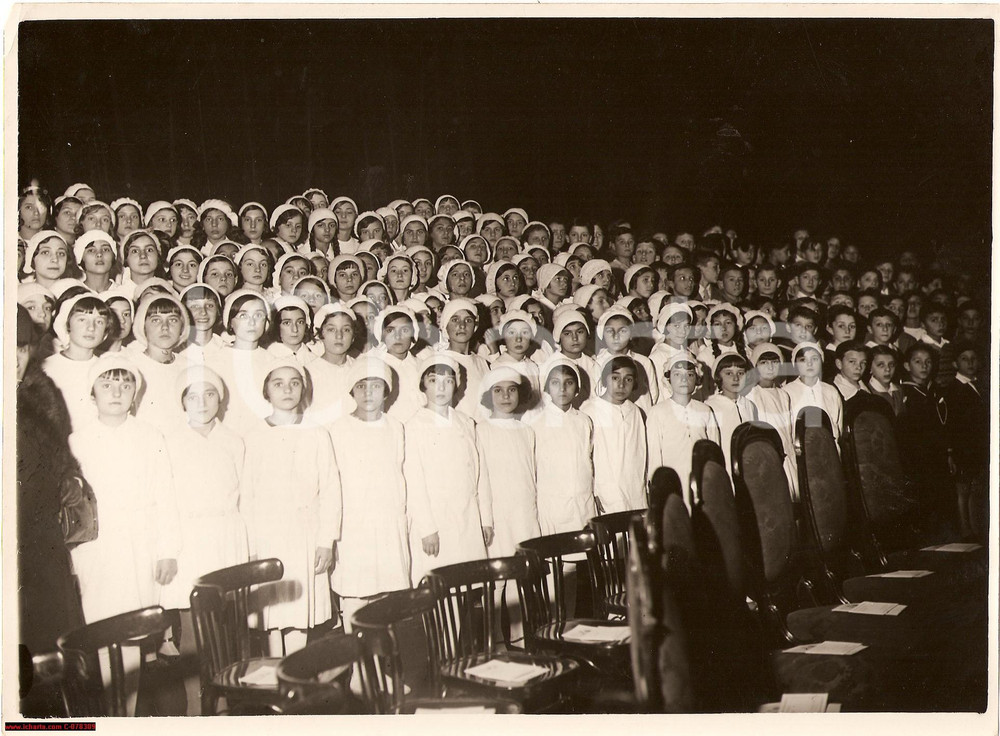 Fotografia d epoca originale 1931 Giornata Mondiale del Risparmio, Coro voci bianche 1