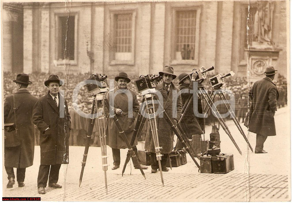 Fotografia d epoca originale 1939 Vaticano FOTOGRAFI ATTENDONO IL SANTO PADRE Foto 1
